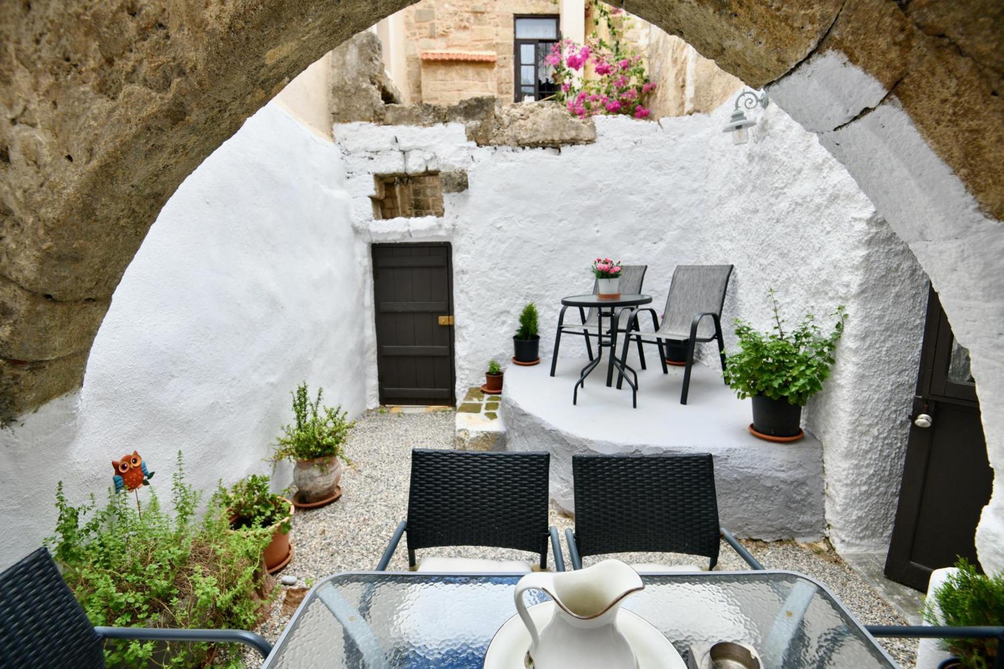 דירות Rhodes City Penelope Garden House Old Town מראה חיצוני תמונה